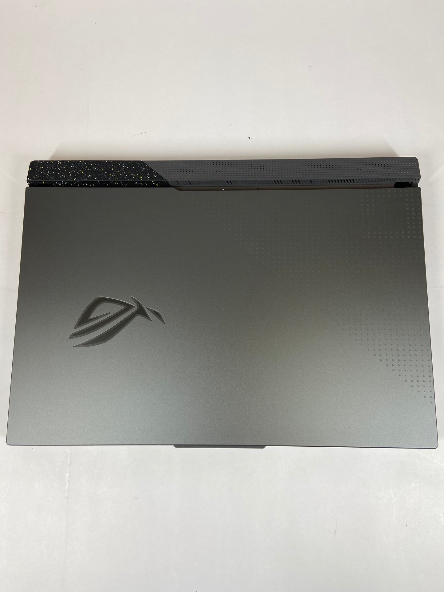 ASUS ROG Strix G7139U 17" AMD RYZEN 9 7940 HX 2.4GHz 16GB RAM 1TB SSD RTX 4050