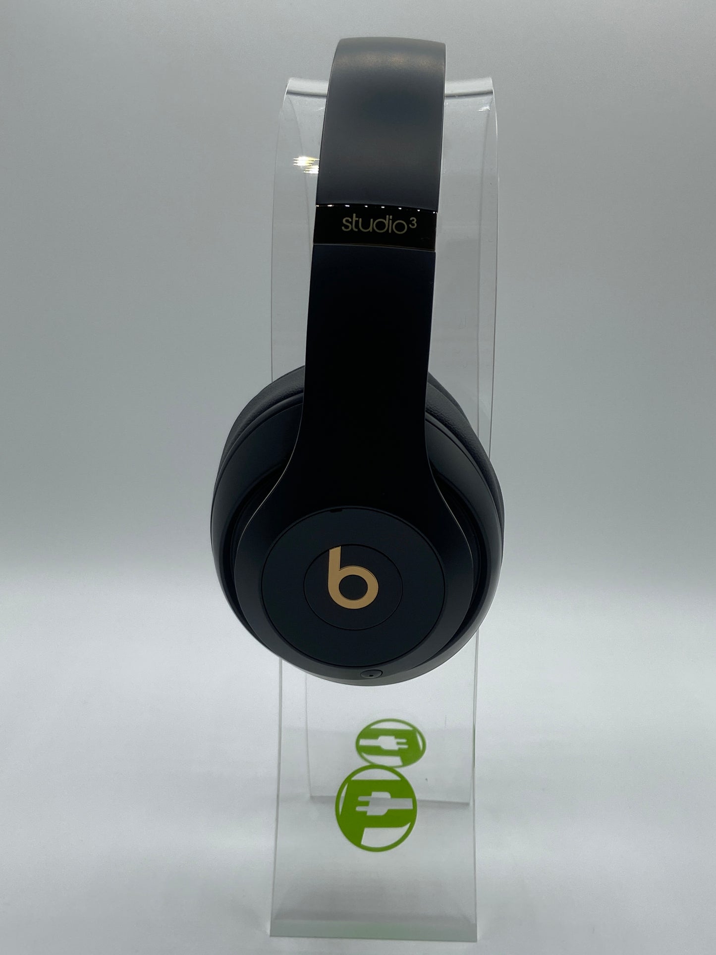 Beats Studio3 Black Gold