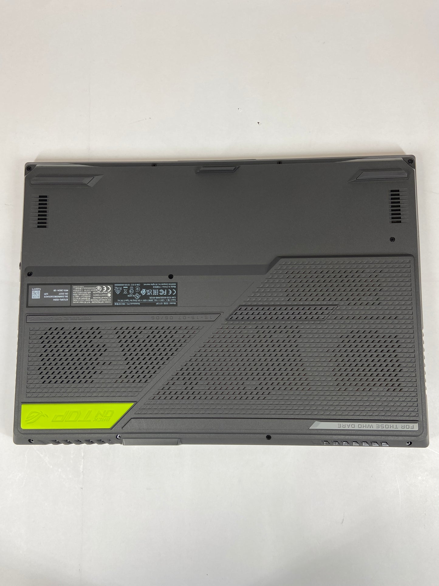 ASUS ROG Strix G7139U 17" AMD RYZEN 9 7940 HX 2.4GHz 16GB RAM 1TB SSD RTX 4050
