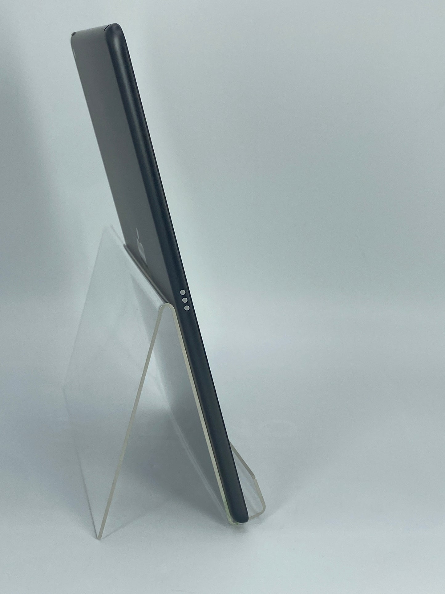 WiFi Only Apple iPad 9th Gen 64GB 18.7 Space Gray MK2K3LL/A