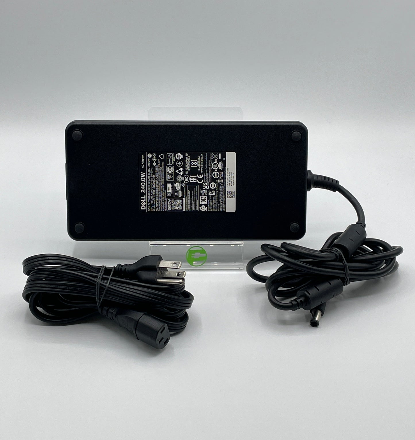 Alienware M17 R5 17.3" AMD Ryzen 7 6800H 3.2GHz 16GB RAM 2TB GeForce RTX 3050 Ti