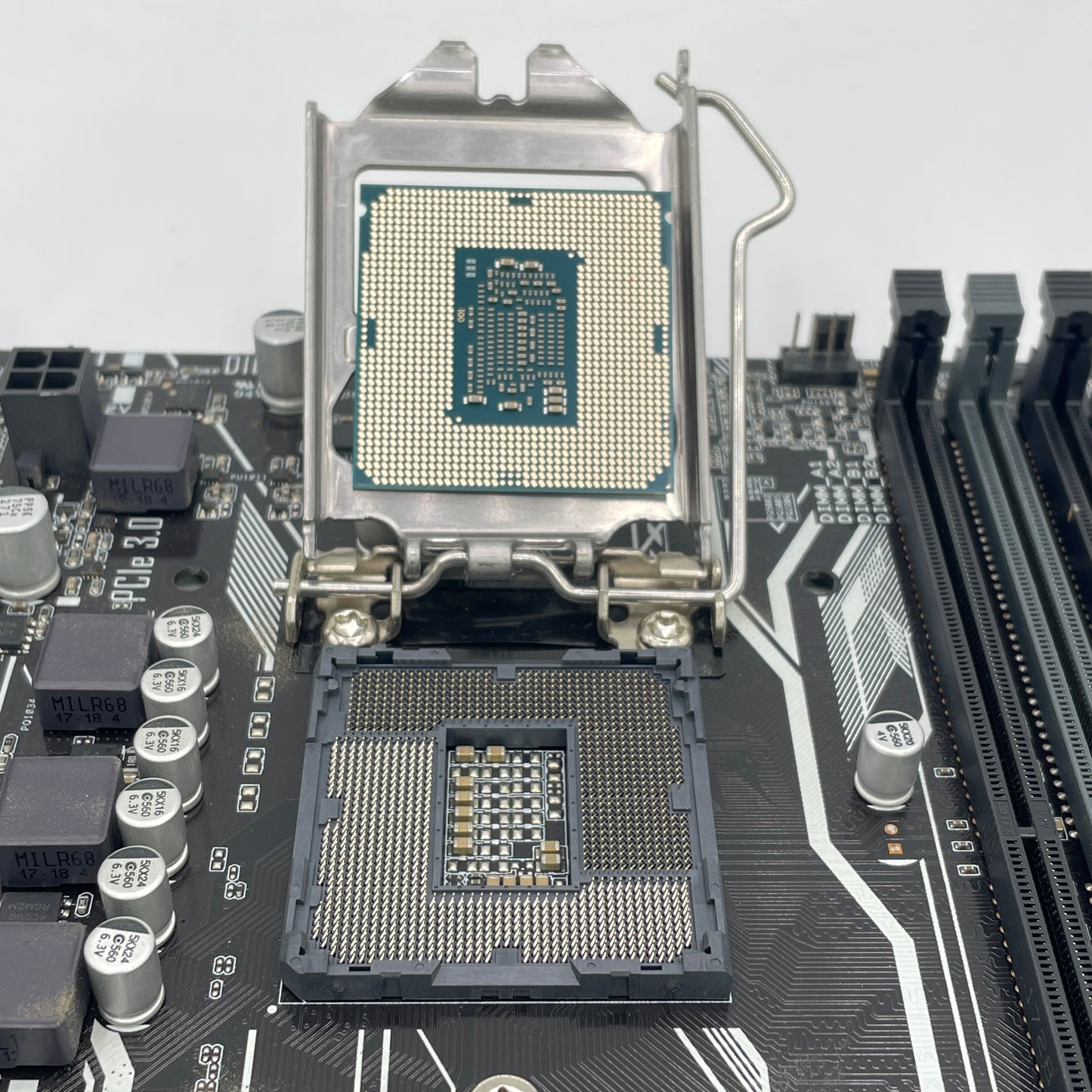 Asus Prime B250M-A LGA 1151 microATX Intel DDR4 Motherboard & i5-7400 3.00GHz CPU