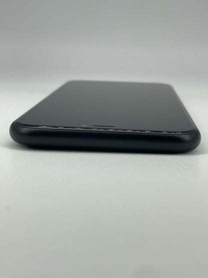 Unlocked Apple iPhone XR 64GB 18.1.1 Black MT3K2LL/A