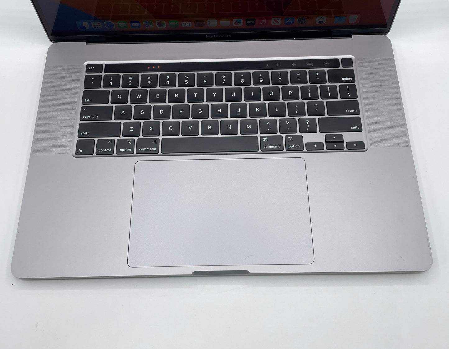 2019 Apple MacBook Pro 16" i9 2.3GHz 16GB RAM 1TB SSD Silver A2141