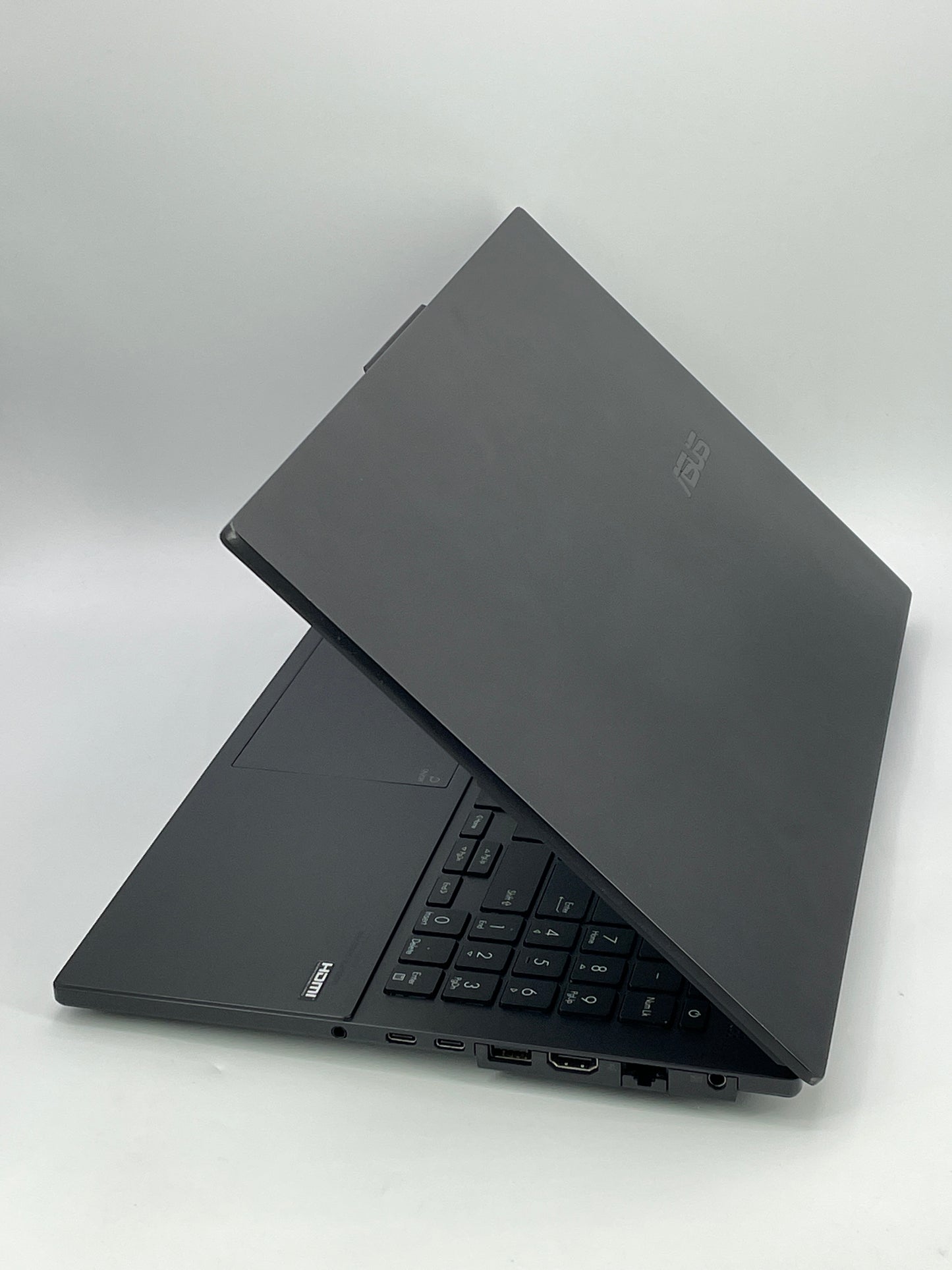 Asus Vivobook Pro15 Q553M 15.6" Core Ultra 7 155H 3.8GHz 16GB 1TB GeForce RTX 3050 Read