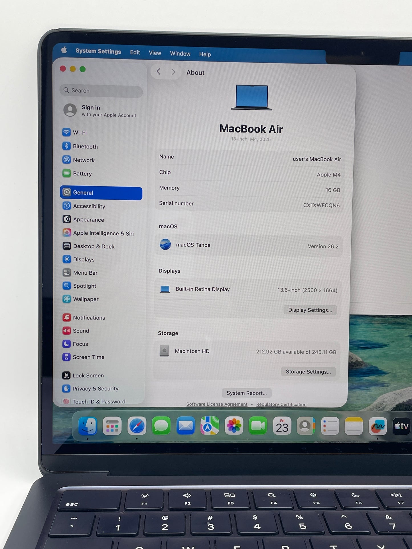 2025 Apple MacBook Air 13.6" M4 8C GPU 4.5GHz 16GB RAM 256GB SSD A3240