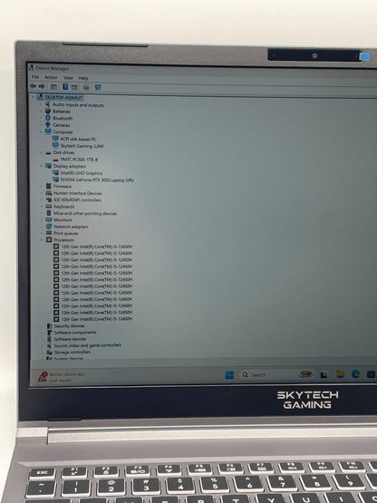 Skytech Gaming LUMI 15.6" i5-12450H 2.4GHz 16GB RAM 1TB SSD GeForce RTX 3050