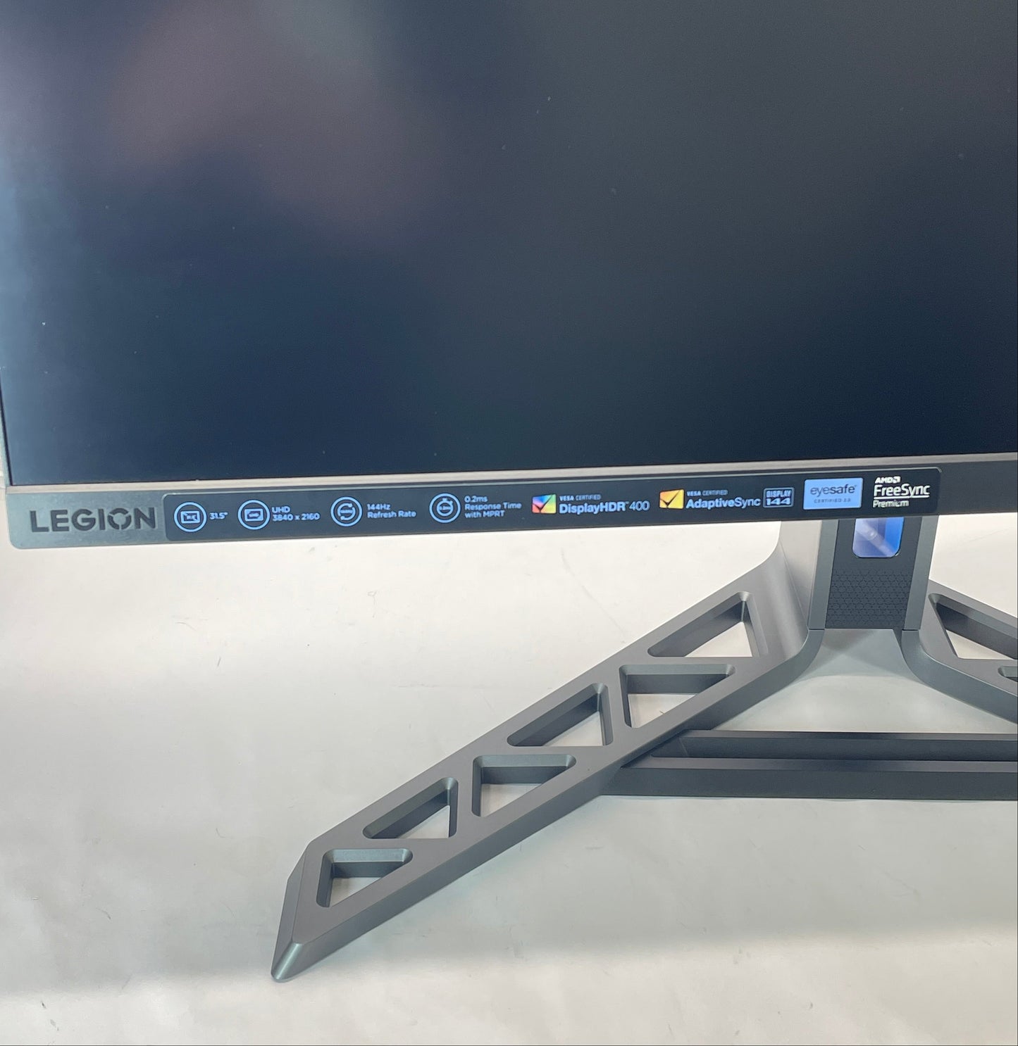 Lenovo LGION Y32P-30 31.5" UHD IPS 144Hz AMD Free Sync Gaming Monitor