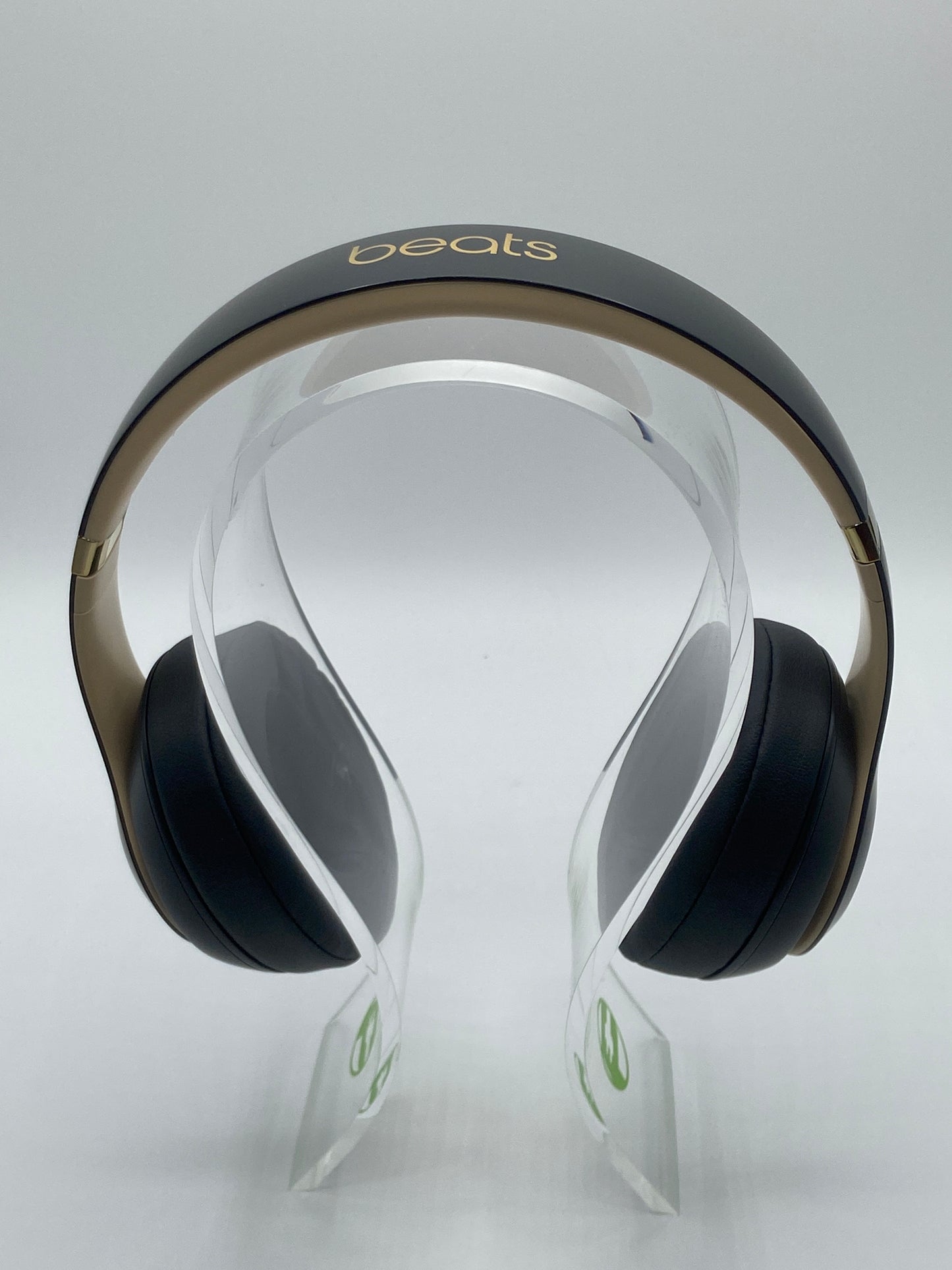Beats Studio3 Black Gold