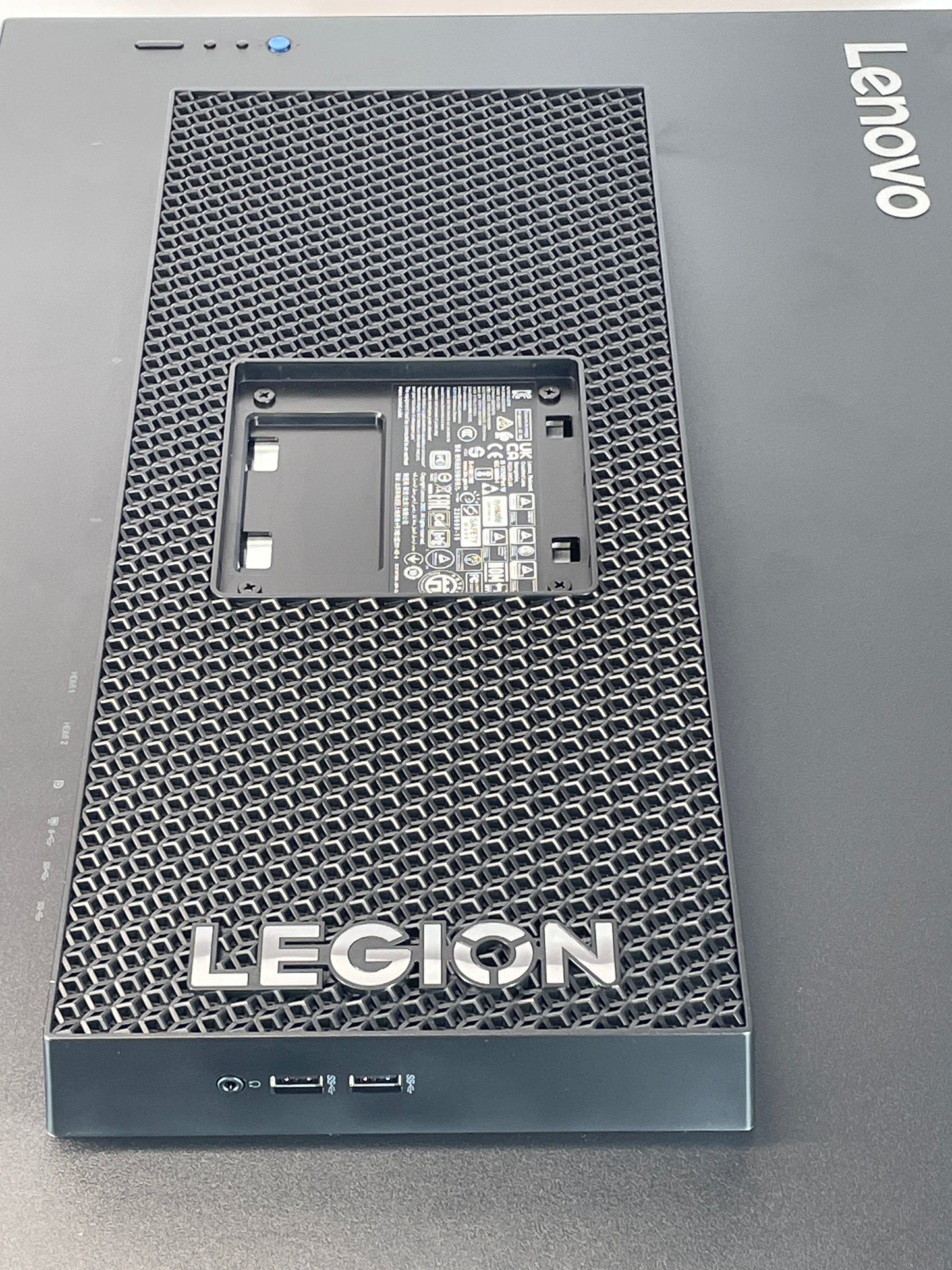 Lenovo LGION Y32P-30 31.5" UHD IPS 144Hz AMD Free Sync Gaming Monitor
