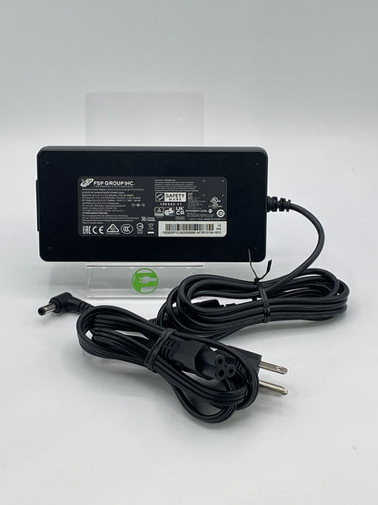 Skytech Gaming LUMI 15.6" i5-12450H 2.4GHz 16GB RAM 1TB SSD GeForce RTX 3050