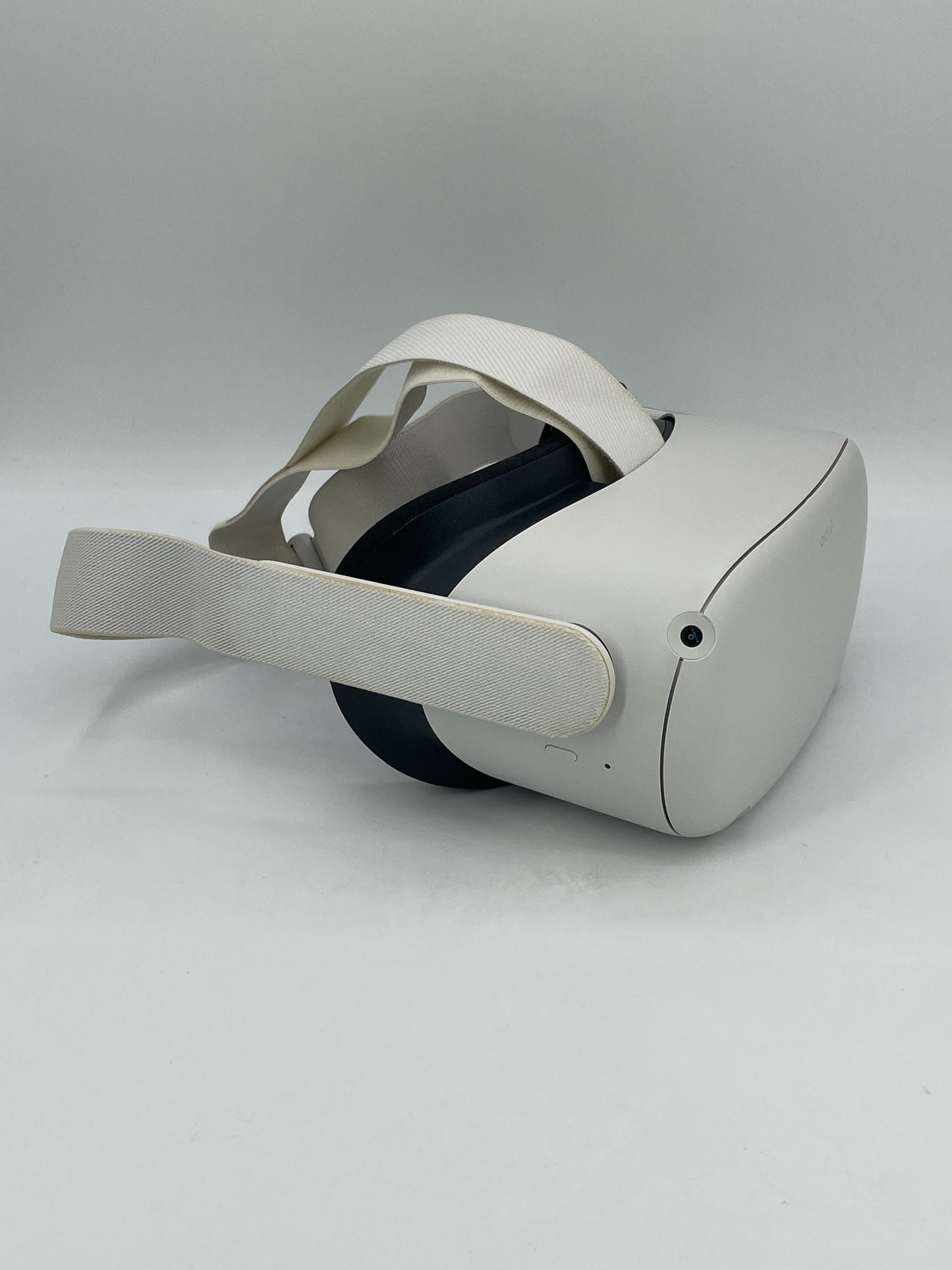 Meta Quest 2 128GB Standalone All-in-One VR Headset KW49CM