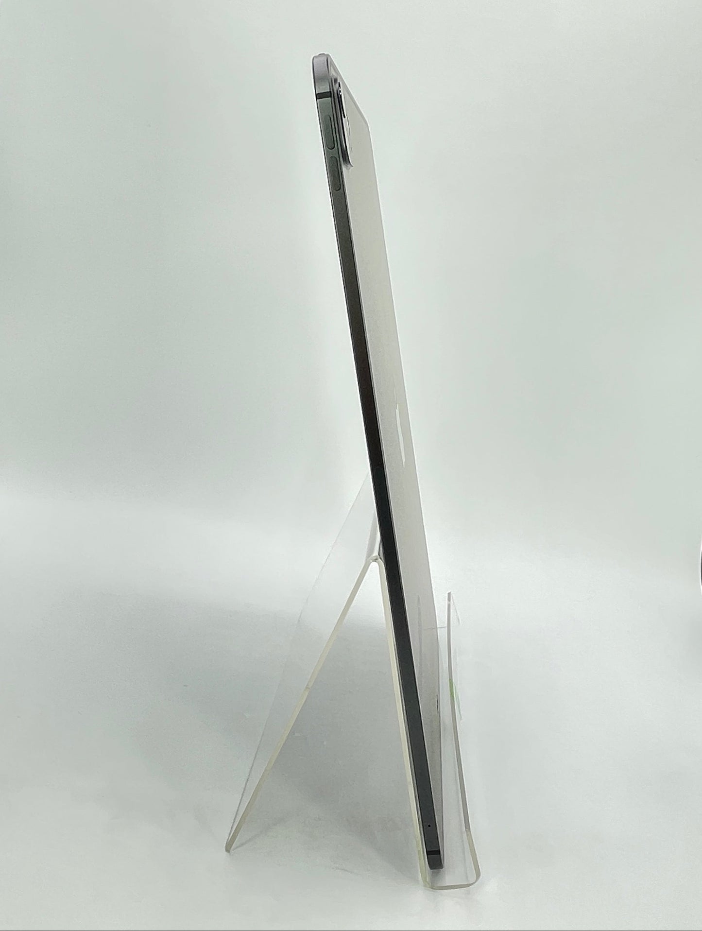 Unlocked Apple iPad Pro 13" M4 2TB Space Black MWT13LL/A