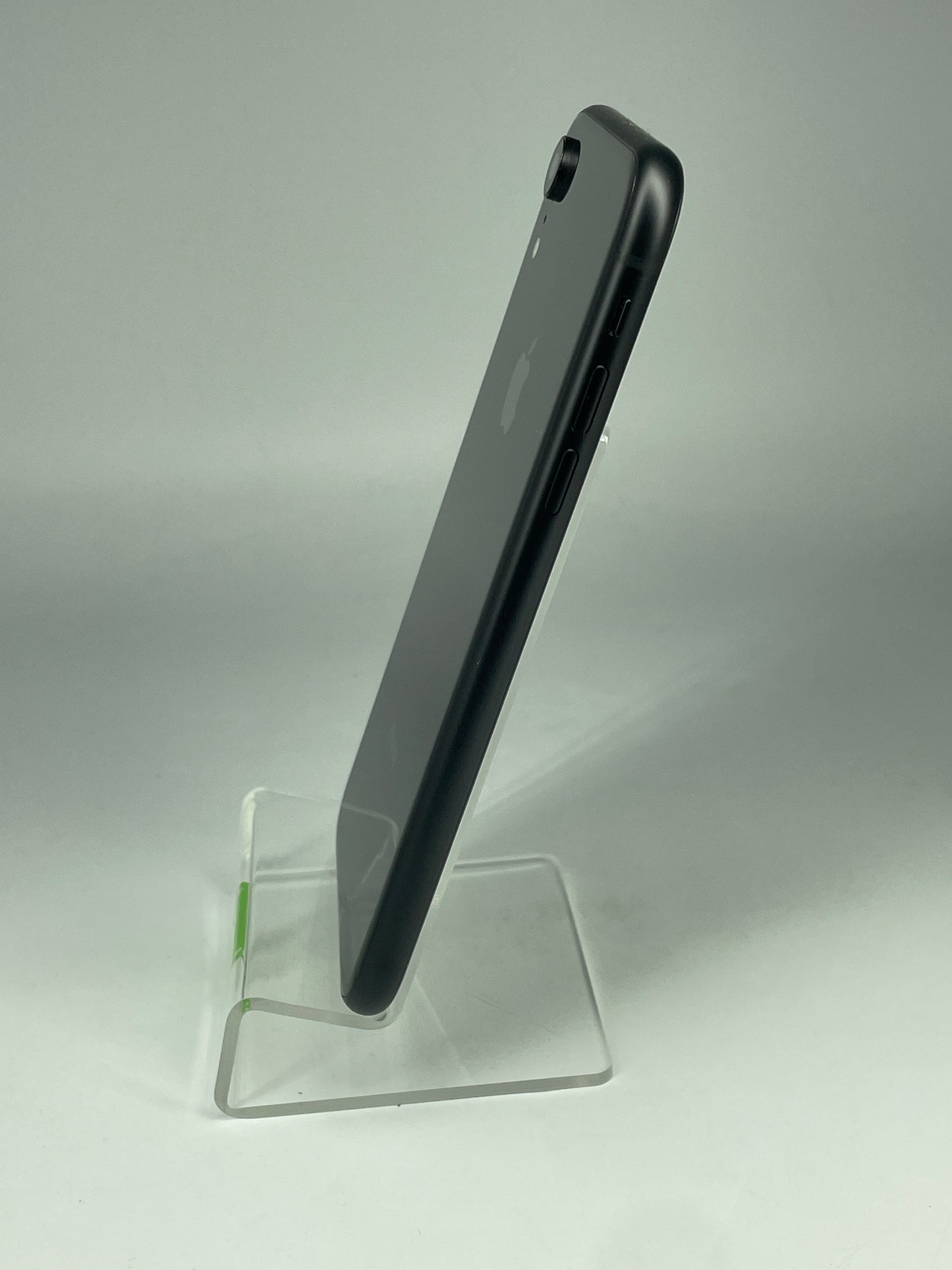 Unlocked Apple iPhone XR 64GB 18.1.1 Black MT3K2LL/A