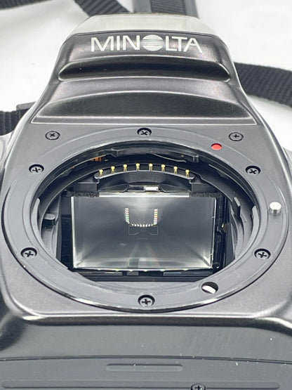 Minolta Maxxum 330si RZ 35mm Autofocus SLR Film Camera Untested