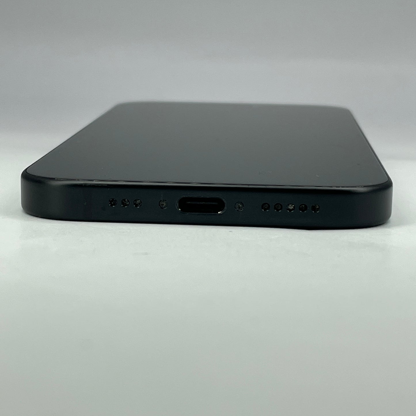 Factory Unlocked Apple iPhone 15 128GB Black MTLV3LL/A