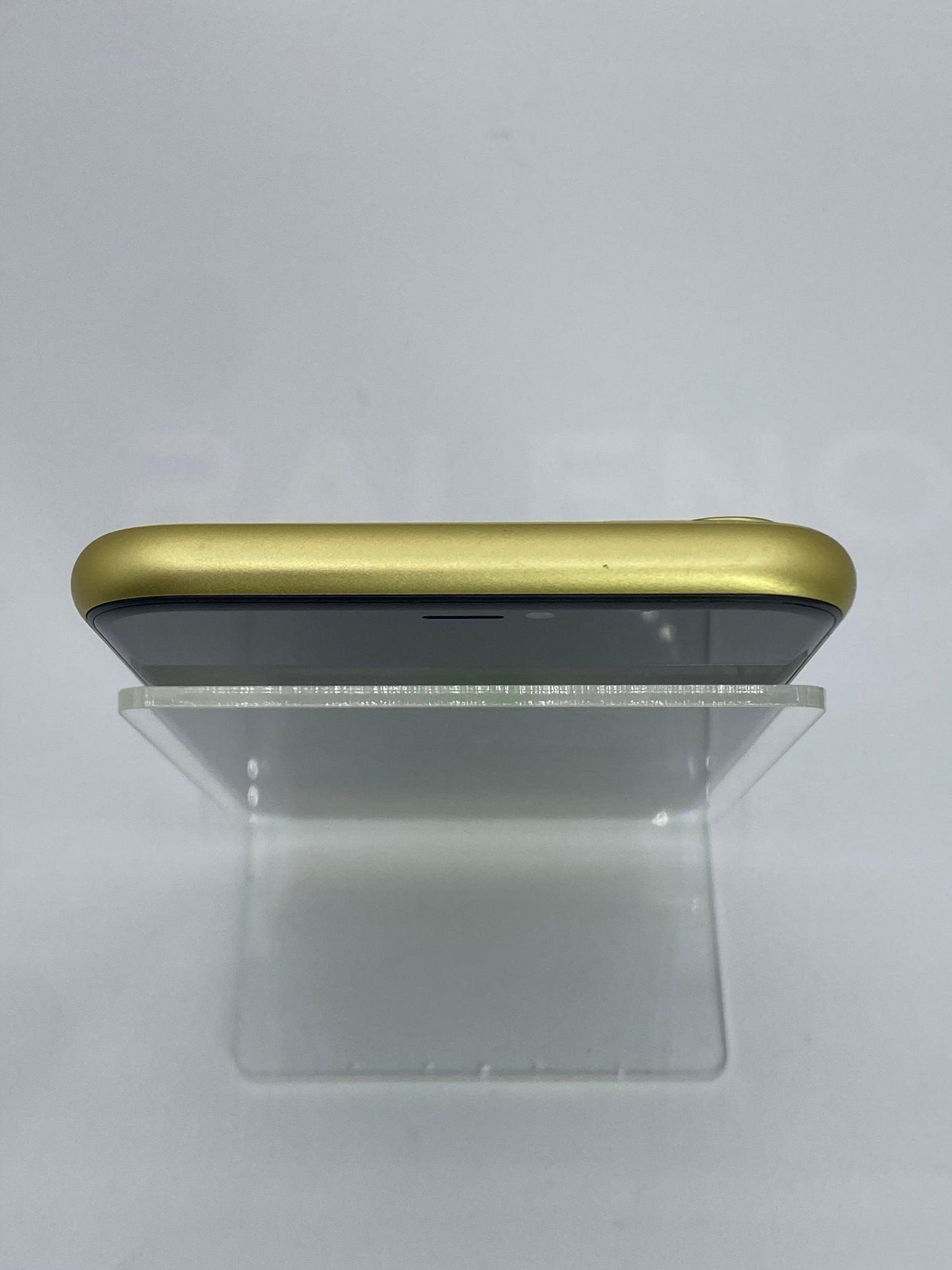 T-Mobile Apple iPhone 11 64GB 26.5 Yellow MWK32LL/A