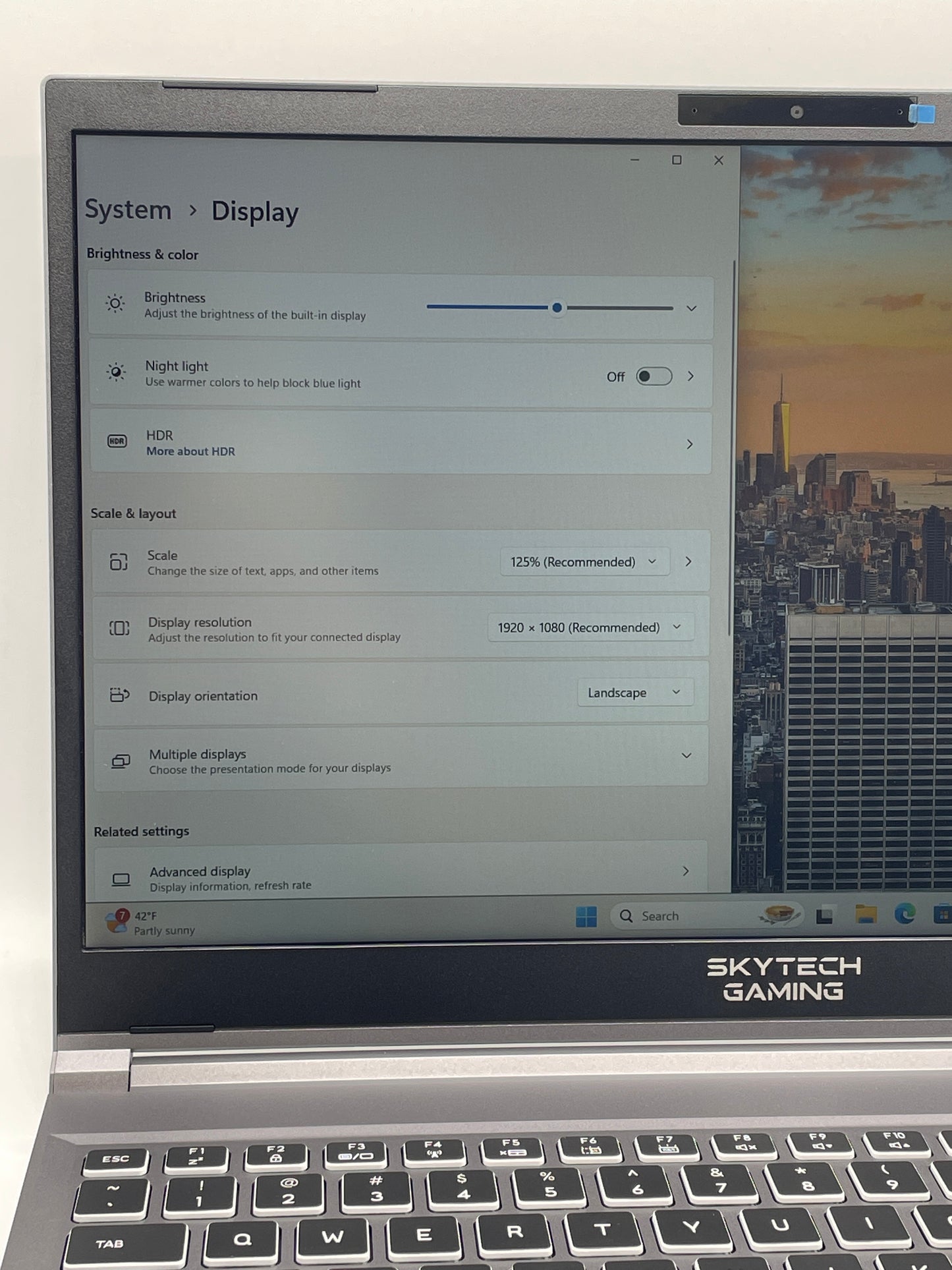 Skytech Gaming LUMI 15.6" i5-12450H 2.4GHz 16GB RAM 1TB SSD GeForce RTX 3050