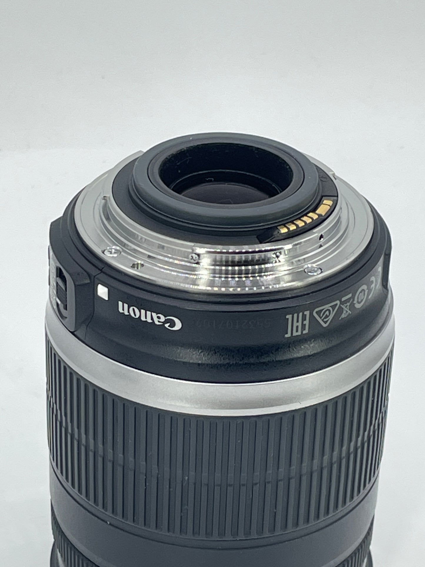 Canon EF-S 18-200mm f/3.5-5.6 IS Auto & Manual Lens