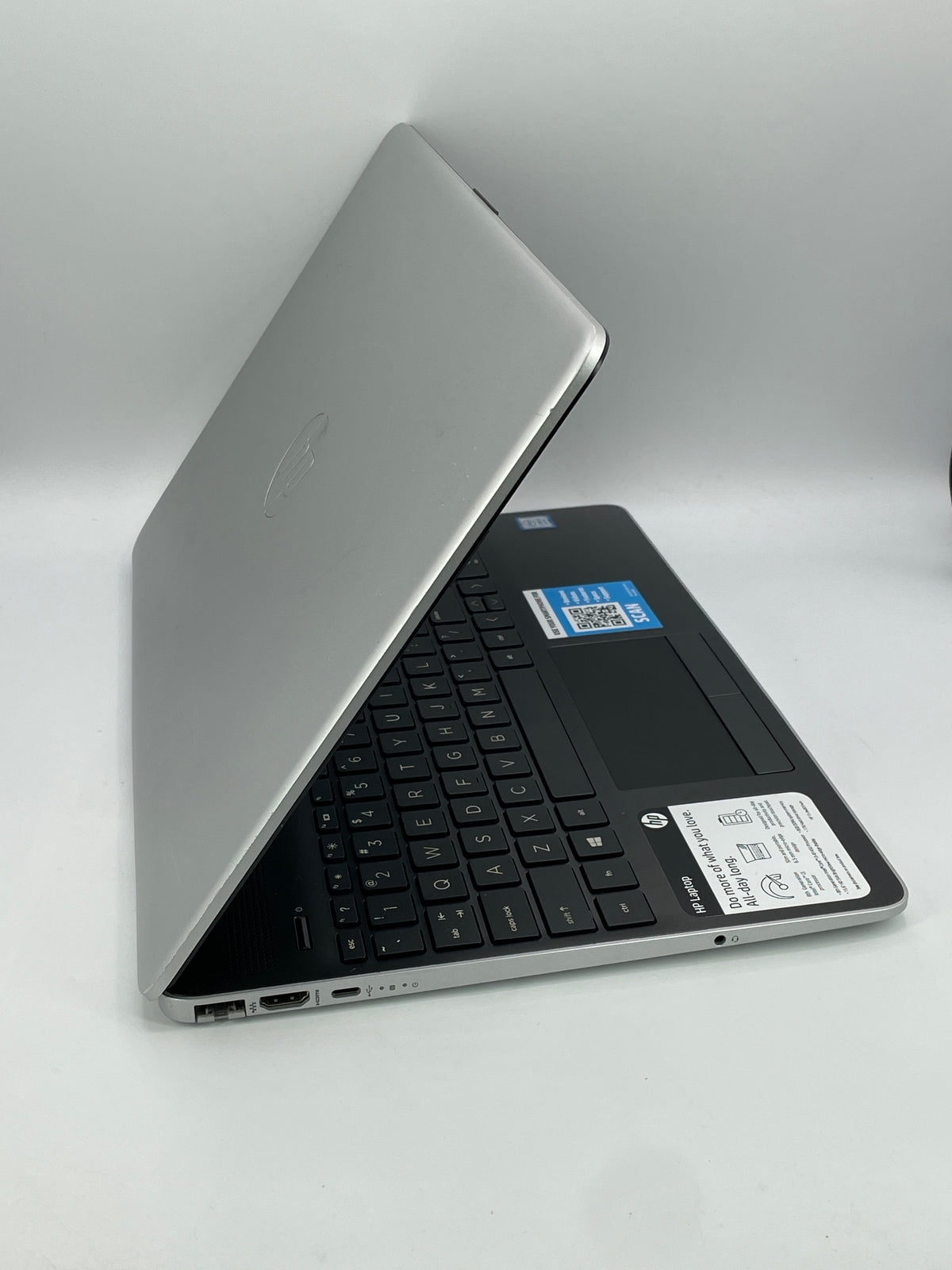 HP Pavilion 15-DW0037WM 15.6" i3-8145U 2.1GHz 8GB RAM 1TB SSD