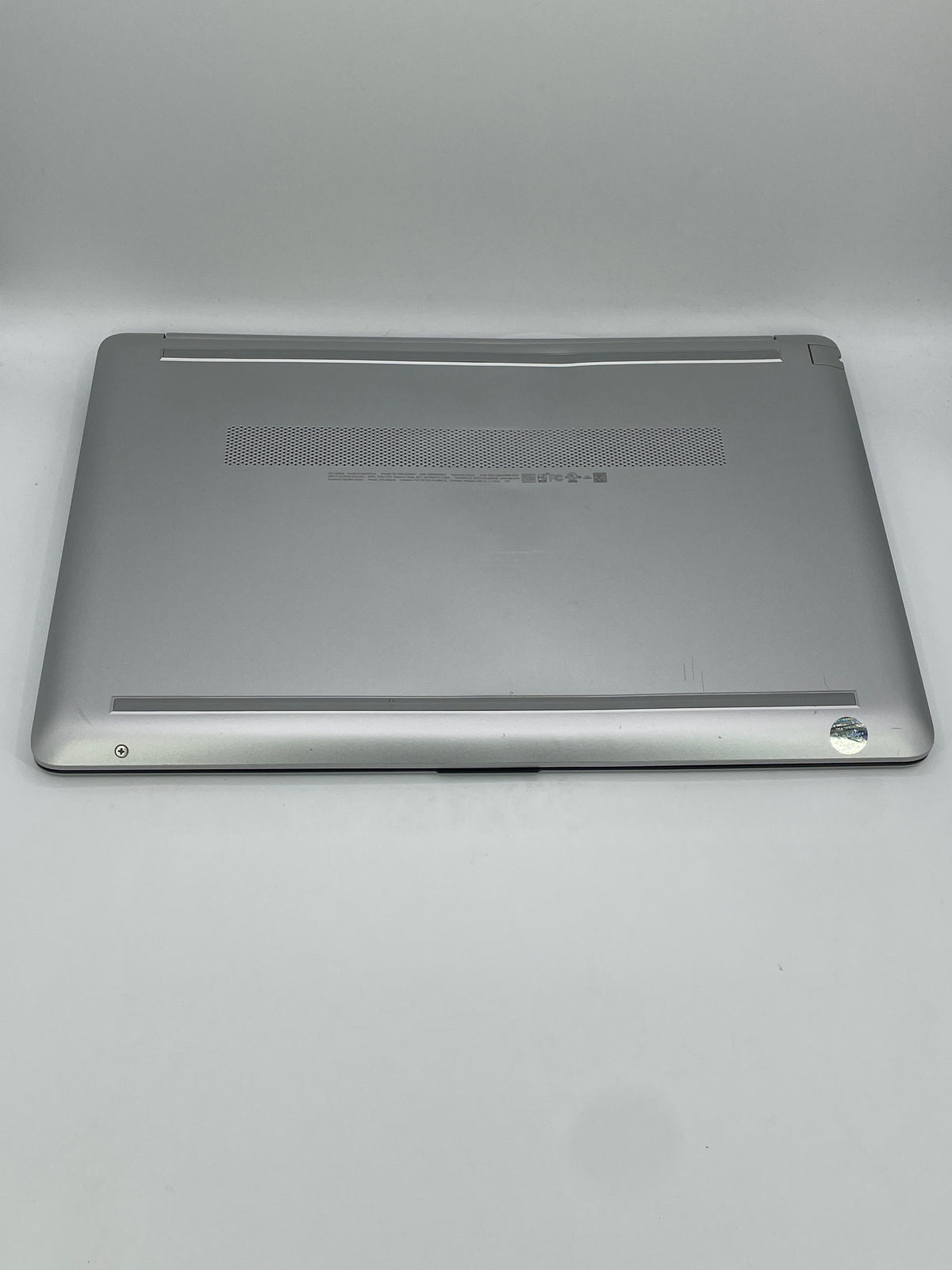 HP Pavilion 15-DW0037WM 15.6" i3-8145U 2.1GHz 8GB RAM 1TB SSD