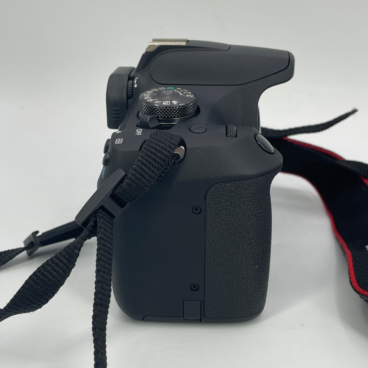 Canon E0S2000D 24.1MP Digital SLR DSLR Camera Body Only