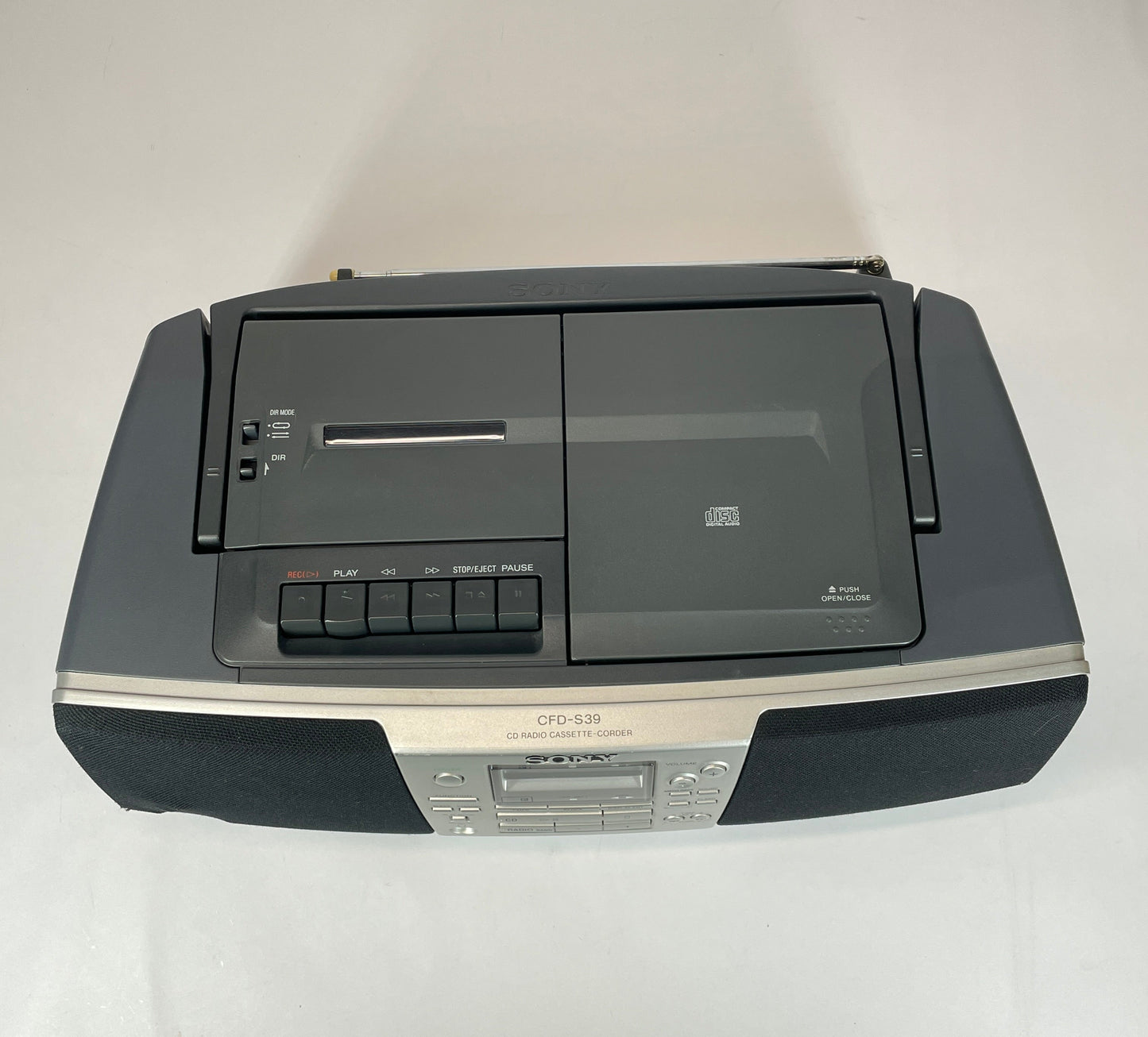 Sony Mega Bass Port  CD Radio Cassette-Corder CFD-S39