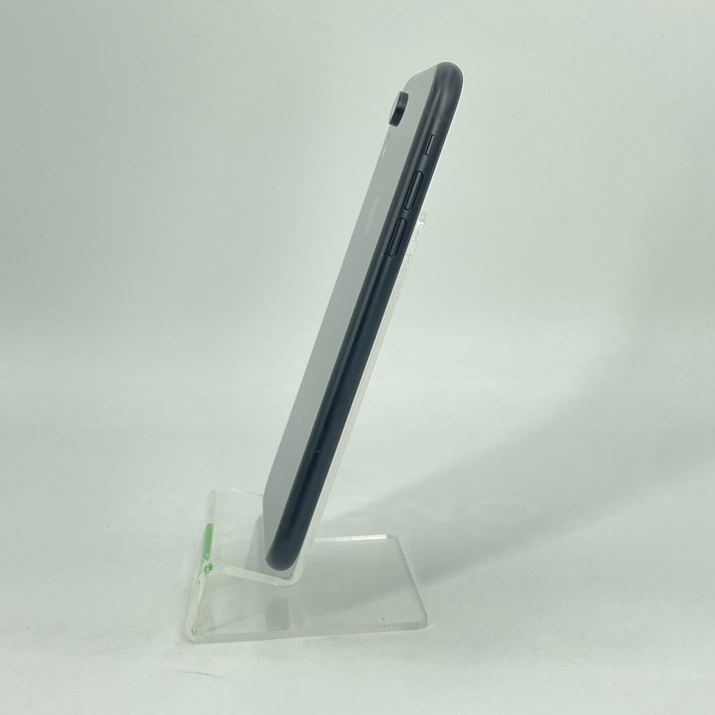 Unlocked Apple iPhone XR 64GB 18.7.2 Black MT3K2LL/A