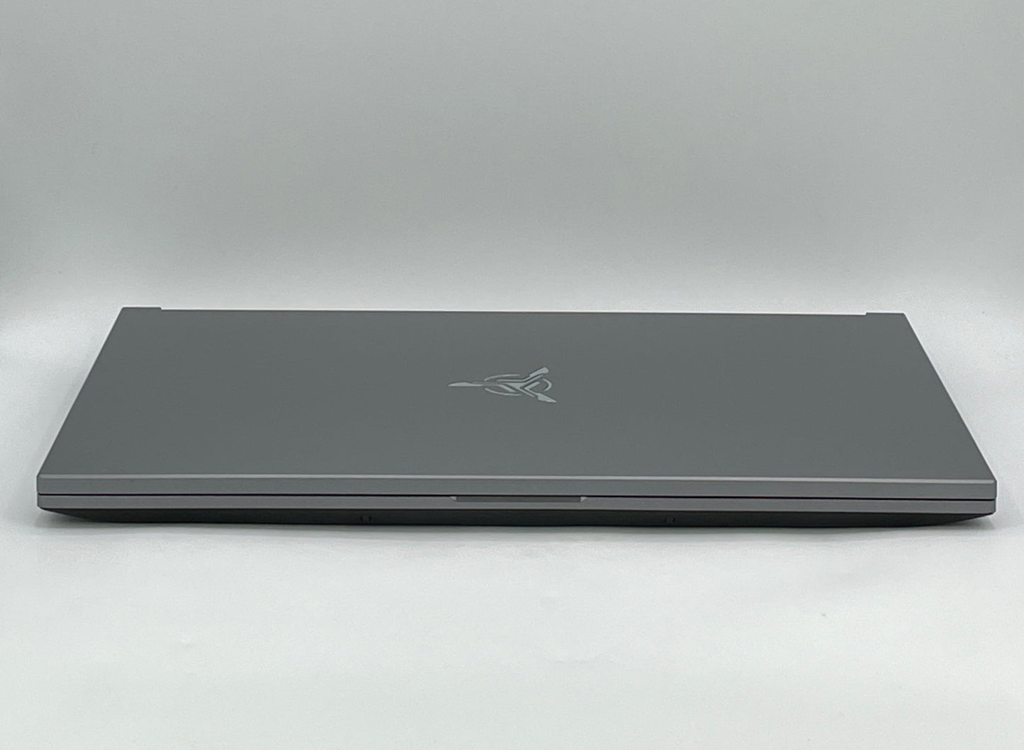 Skytech Gaming LUMI 15.6" i5-12450H 2.4GHz 16GB RAM 1TB SSD GeForce RTX 3050