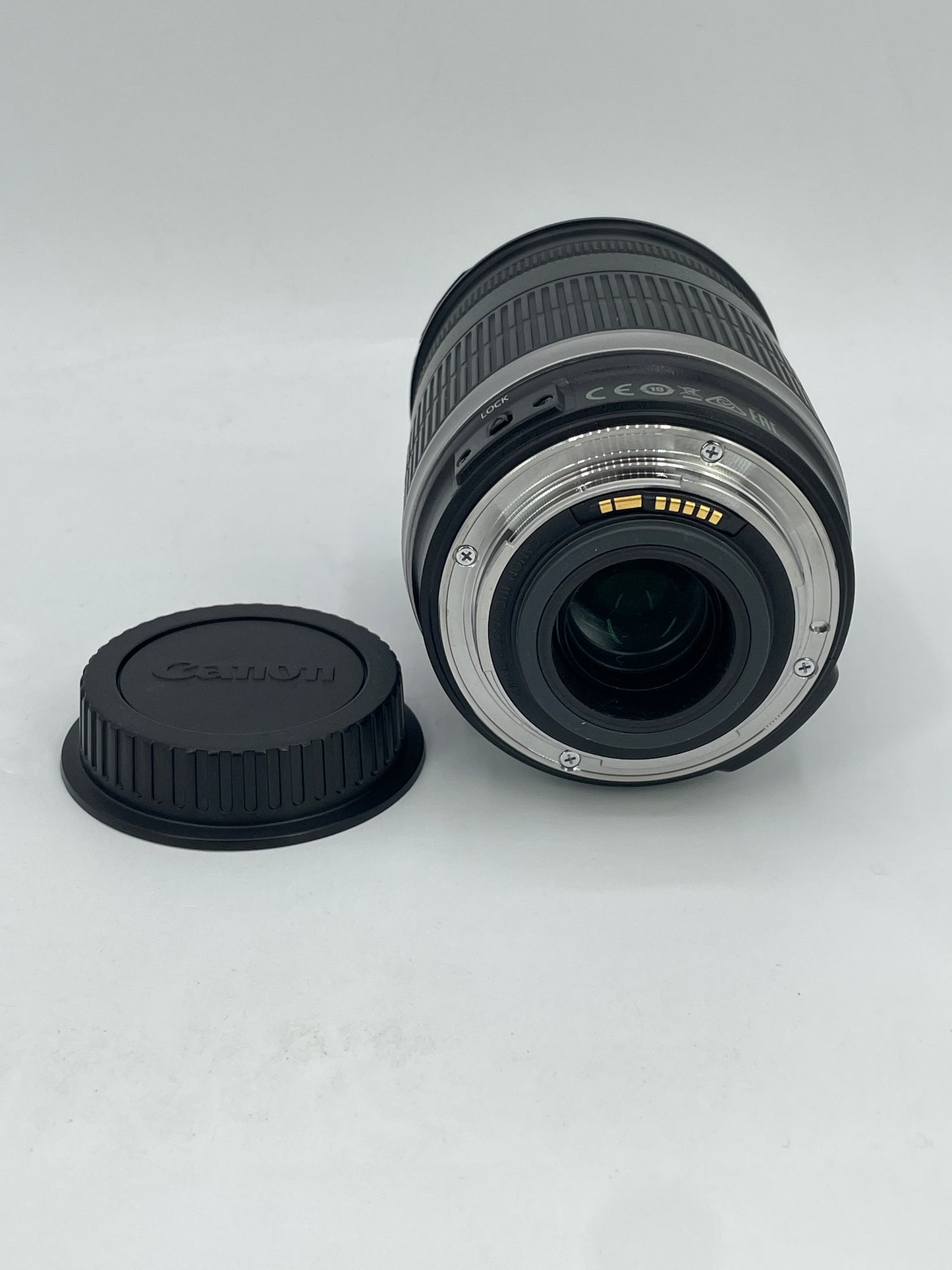 Canon EF-S 18-200mm f/3.5-5.6 IS Auto & Manual Lens