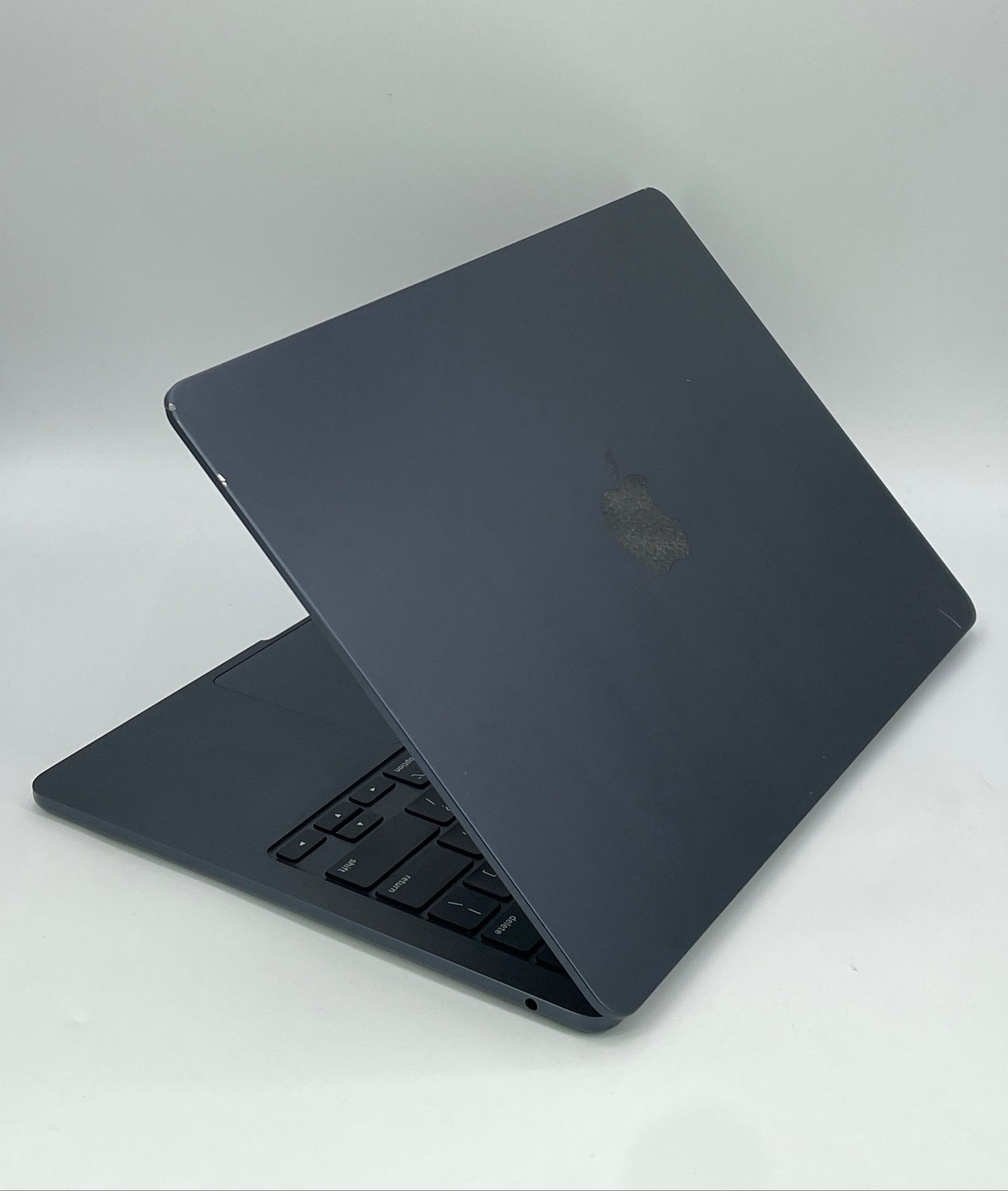 2025 Apple MacBook Air 13.6" M4 8C GPU 4.5GHz 16GB RAM 256GB SSD A3240